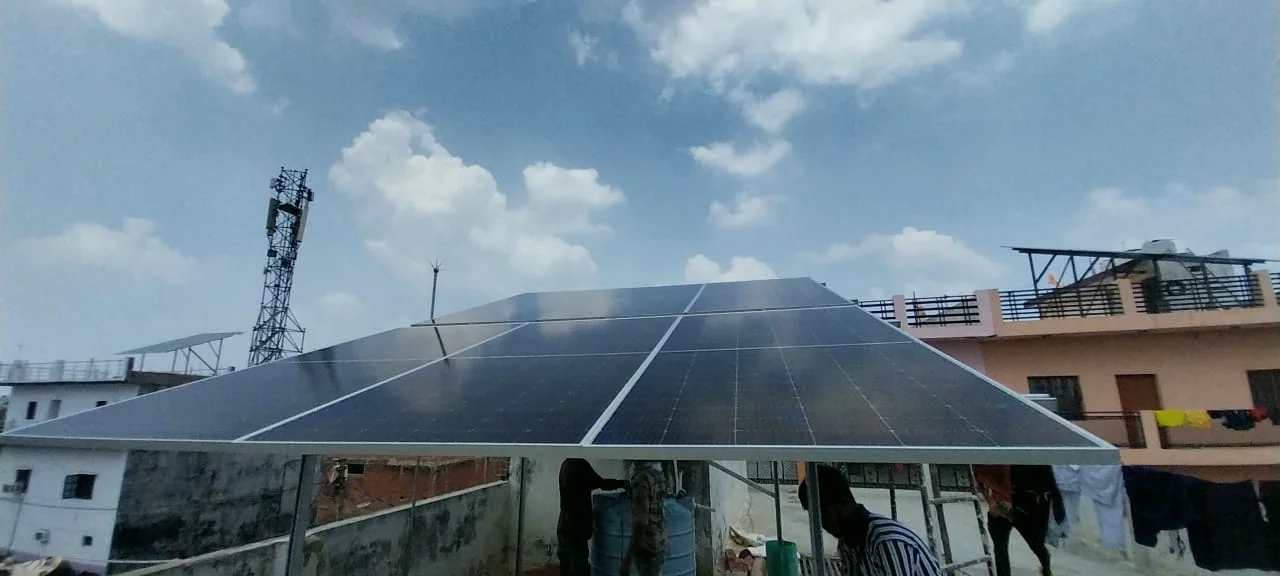 Residential rooftop solar installation